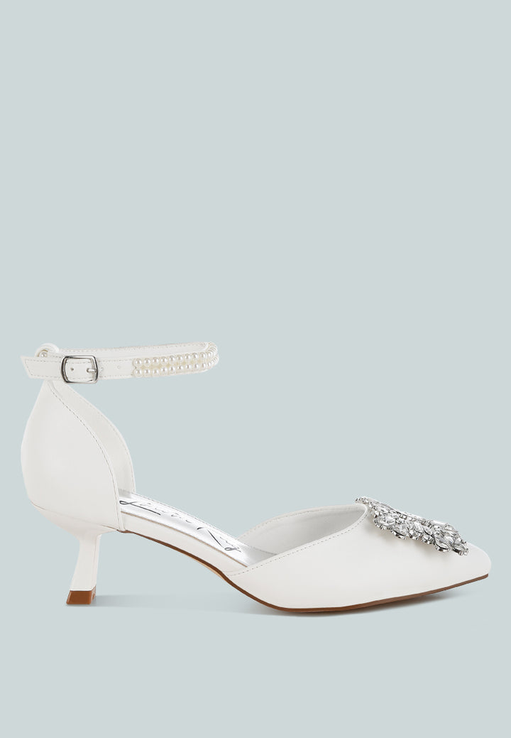 women diamante brooch kitten heel sandals#color_white