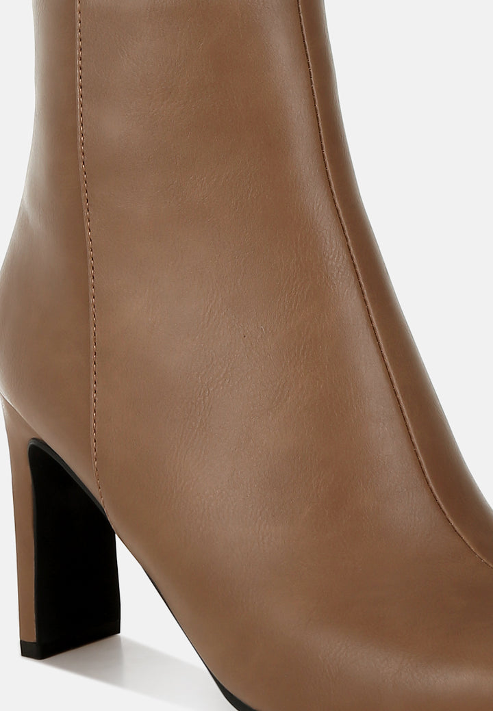 metallic cap toe faux leather boots#colour_brown