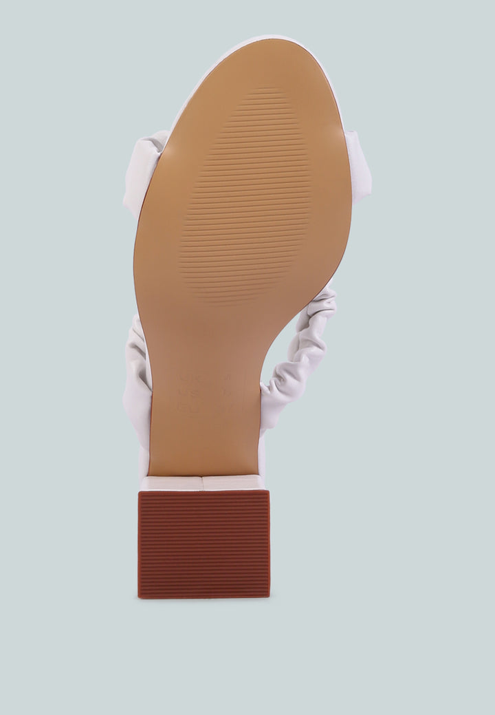 #color_off-white