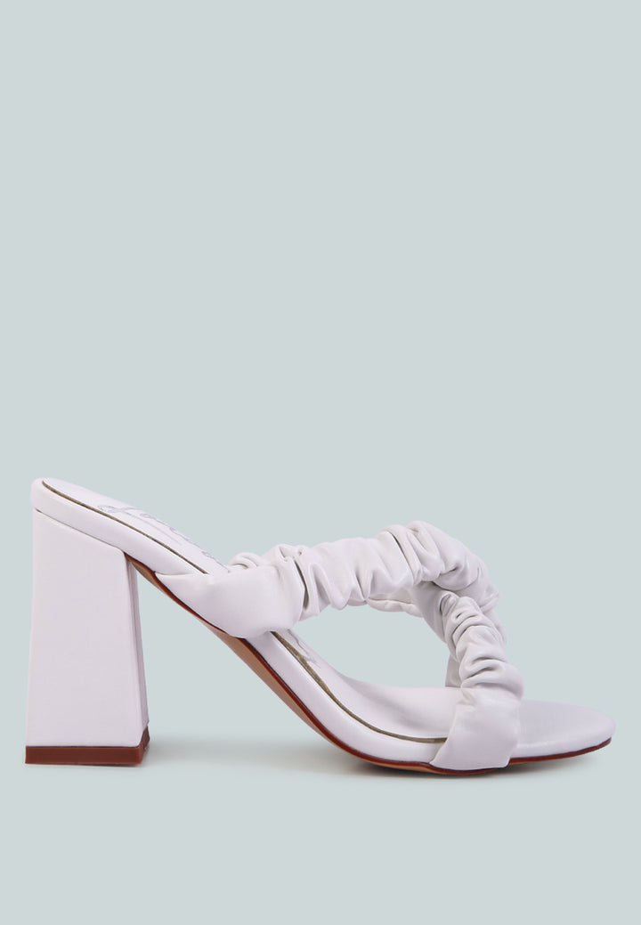 #color_off-white