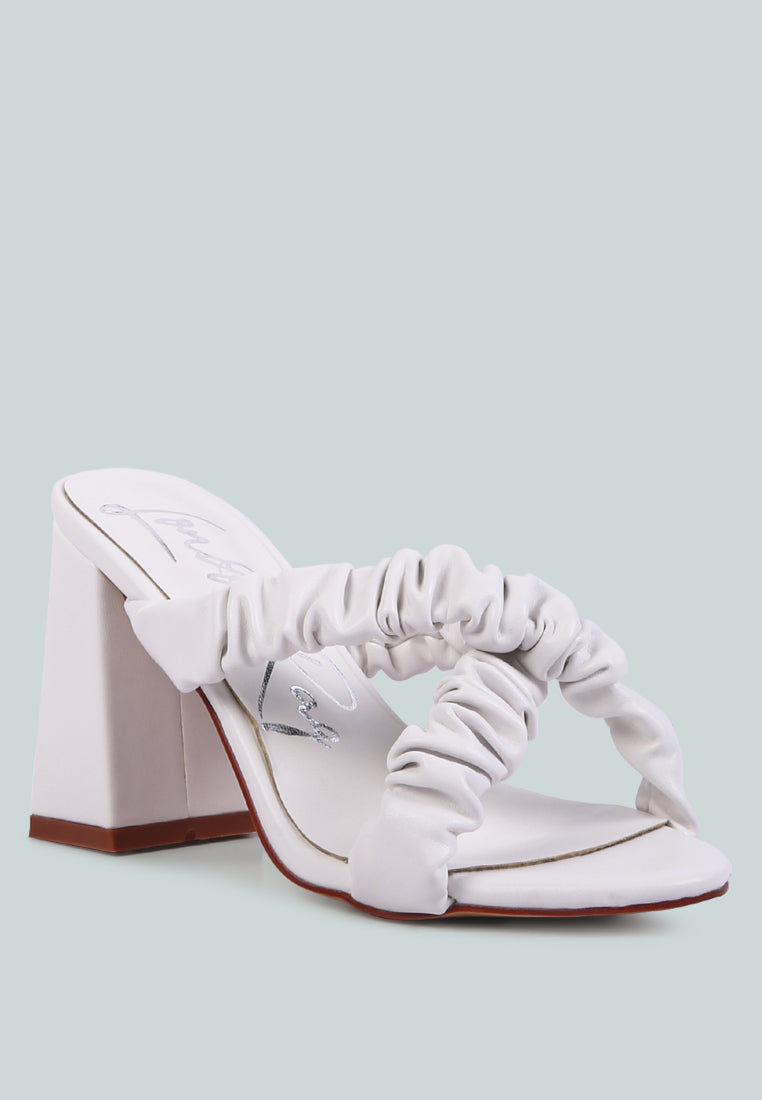 #color_off-white