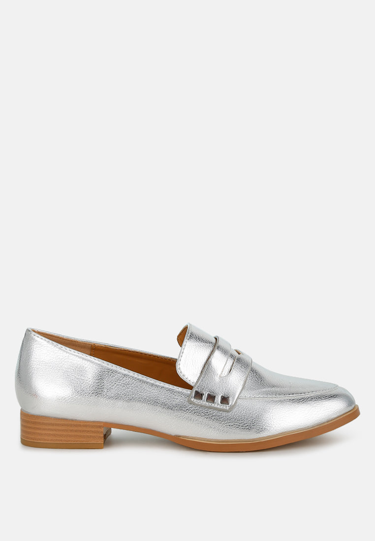 women penny strap metallic loafers#color_silver