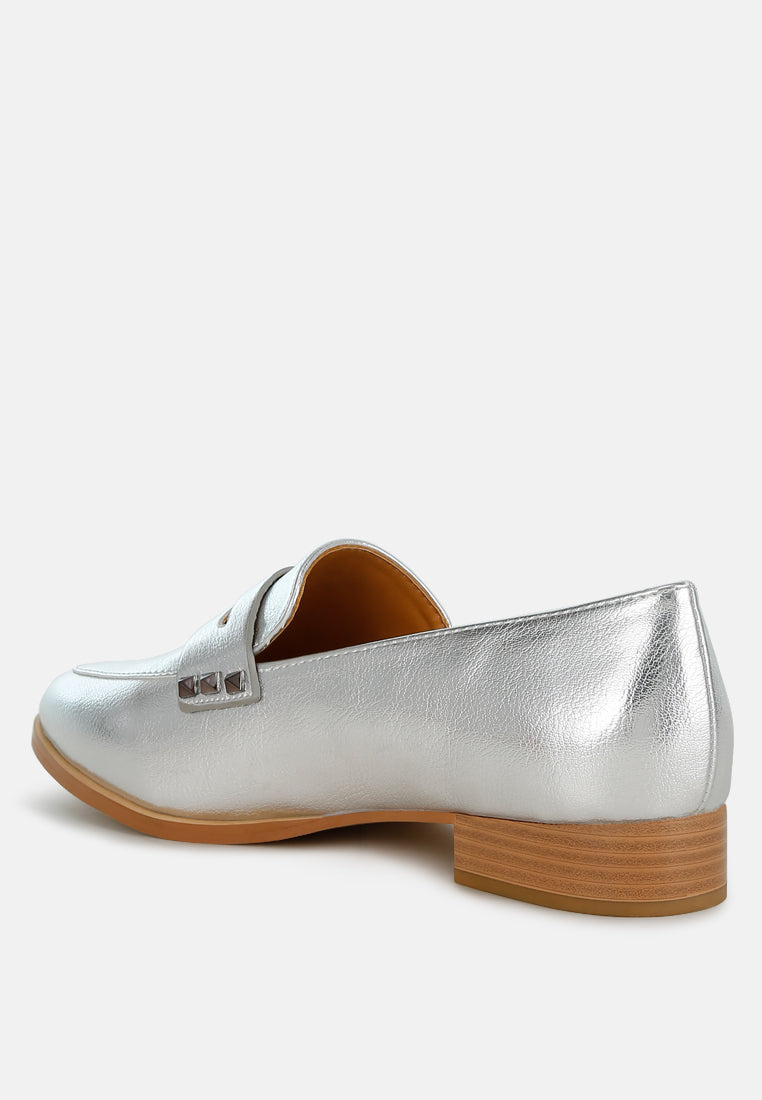 women penny strap metallic loafers#color_silver