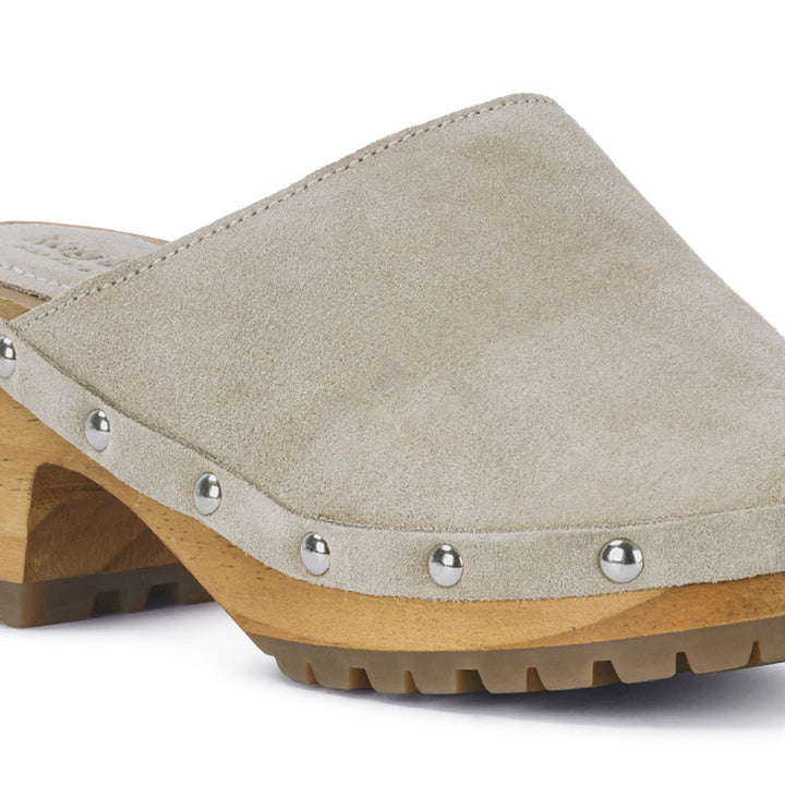 CEDRUS Fine Suede Studded Clogs Mules