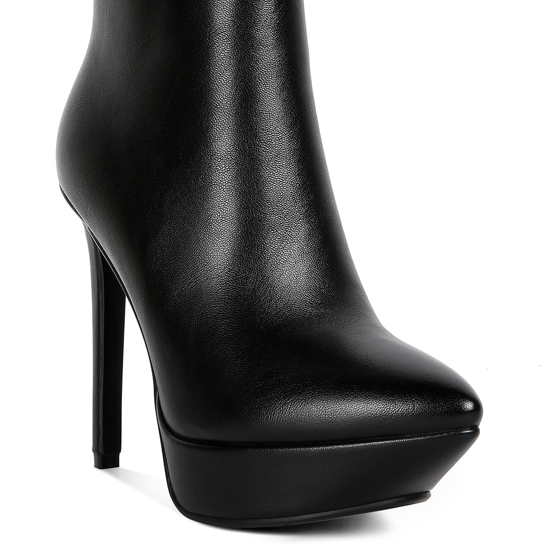 High heeled ankle boot#color_black