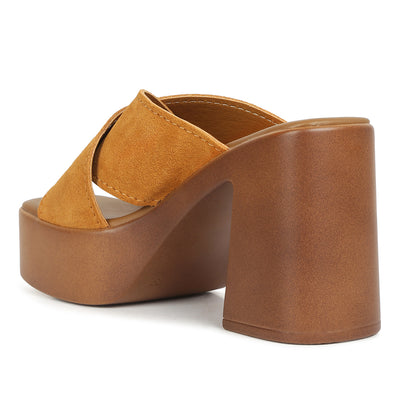 criss cross strap block heel sandals#color_tan