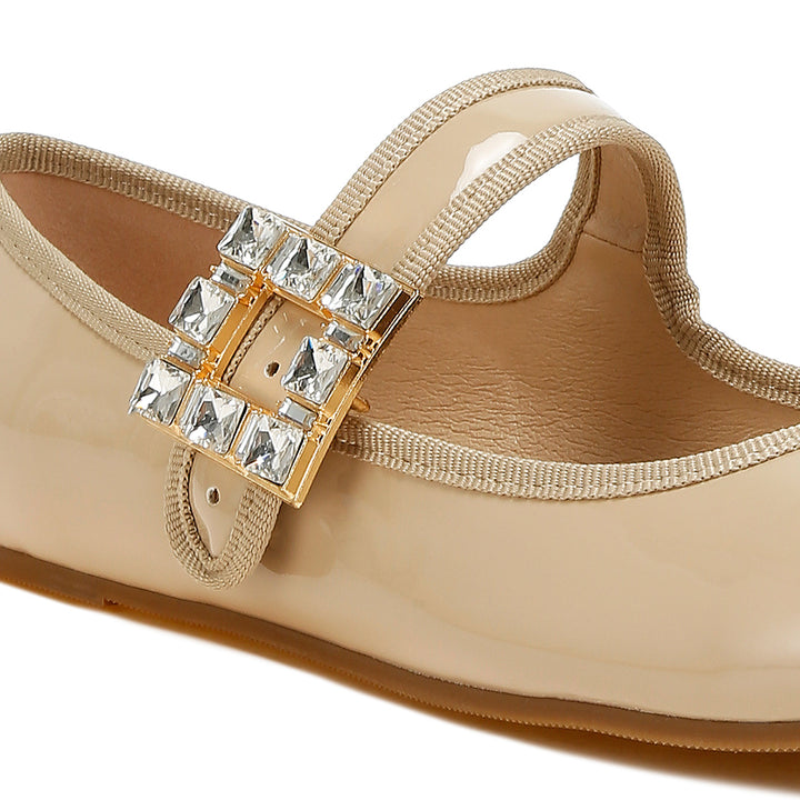 brooch mary jane sandals
#color_beige