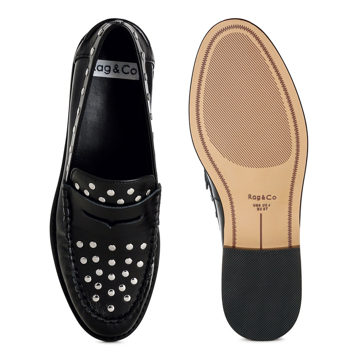 studs embellished leather loafers
#color_black