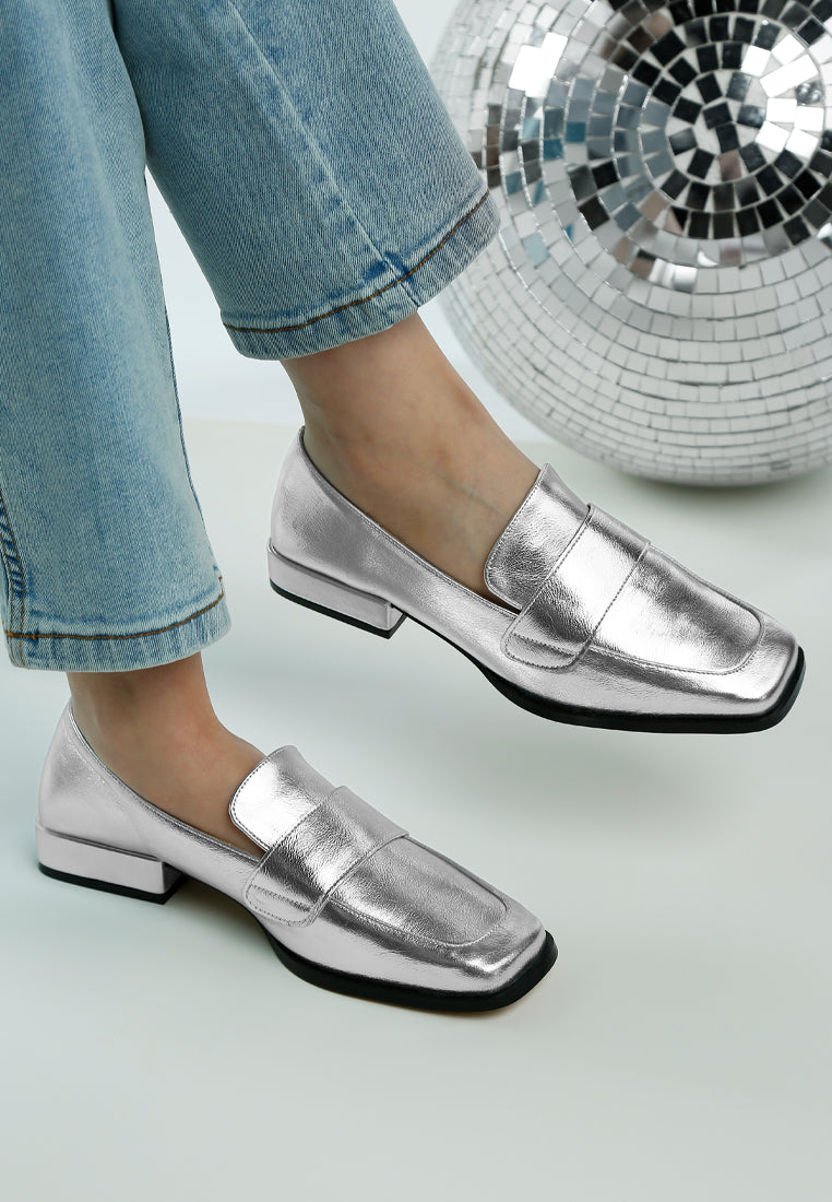 women metallic penny loafers#color_silver