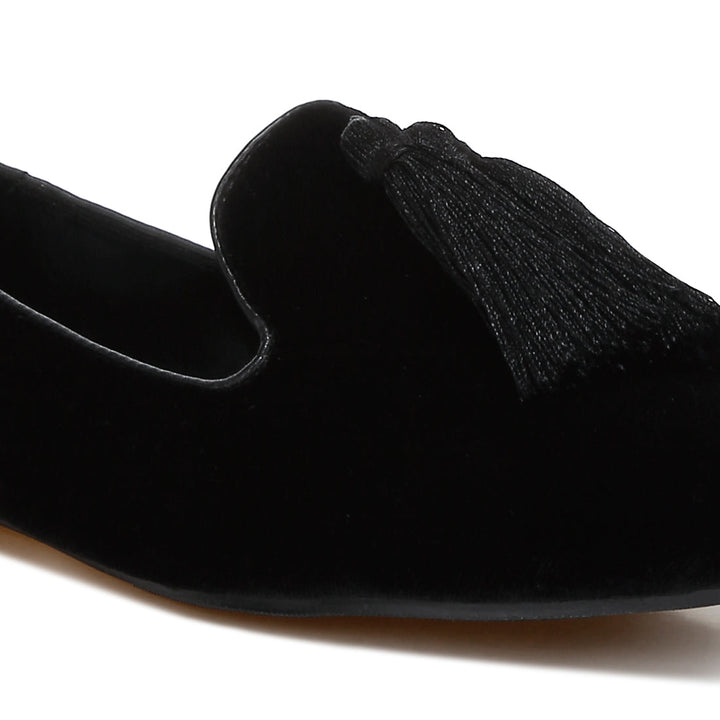 iconic tassel detail velvet loafers#color_black