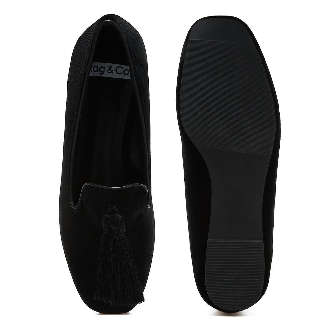 iconic tassel detail velvet loafers#color_black