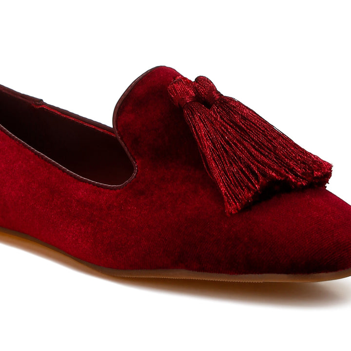 iconic tassel detail velvet loafers#color_burgundy