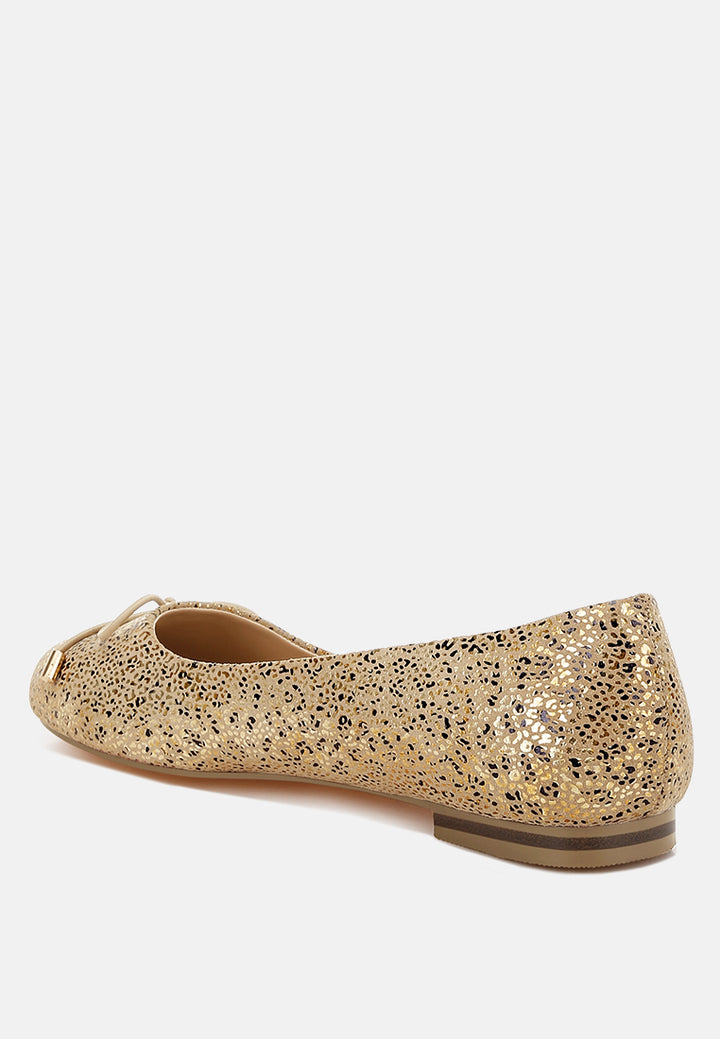 women bow detail embossed suede ballerinas#color_gold