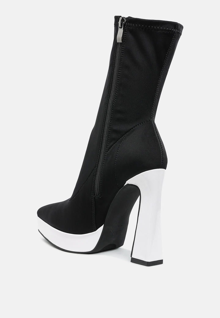 women contrasting platform detail sock boots#color_black-white