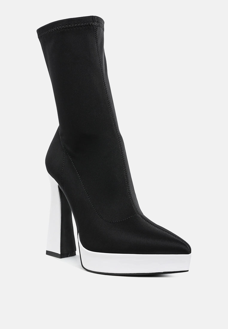 women contrasting platform detail sock boots#color_black-white