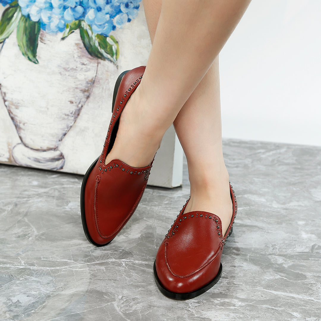 delicate stud detail leather loafers
#color_burgdy