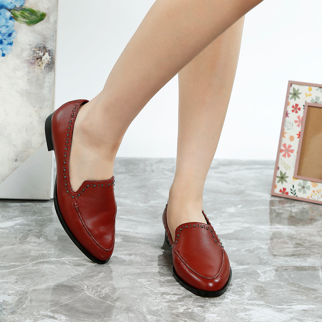 delicate stud detail leather loafers
#color_burgdy