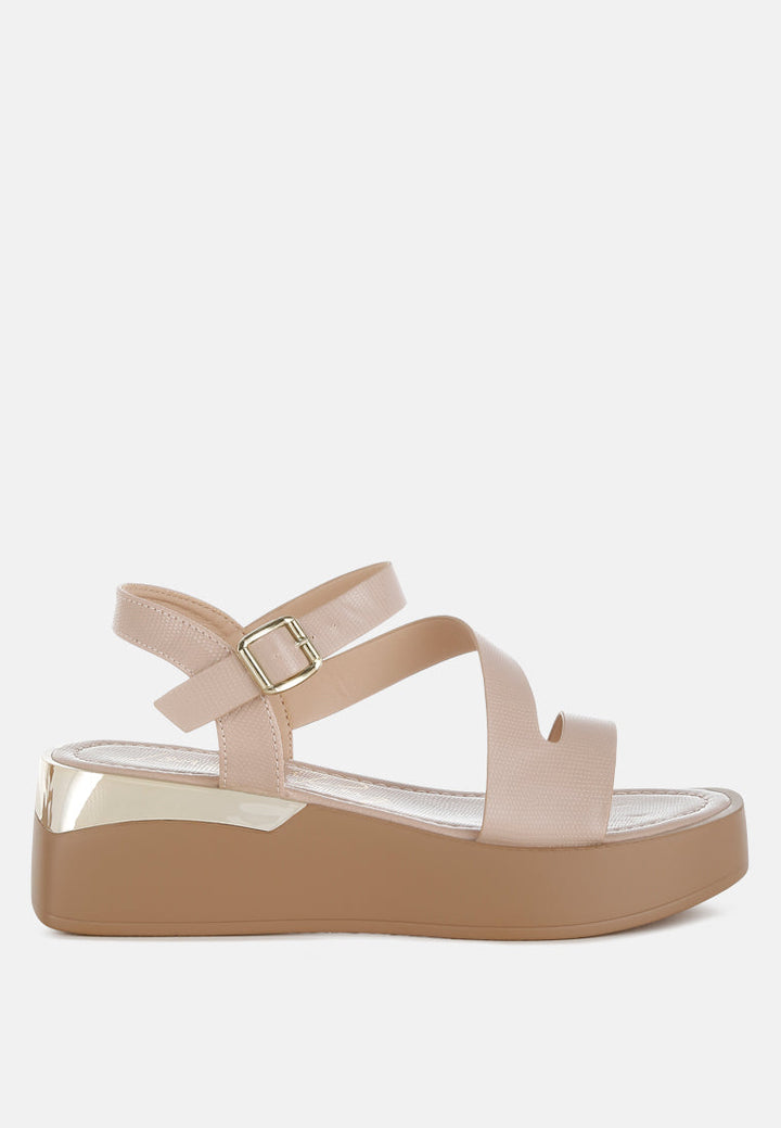 chunky flatform sandals
#color_beige