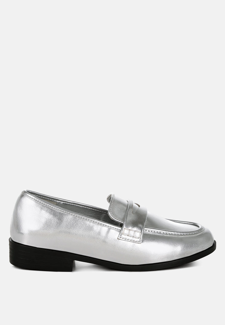 Women Metallic Faux Leather Flat Loafers
