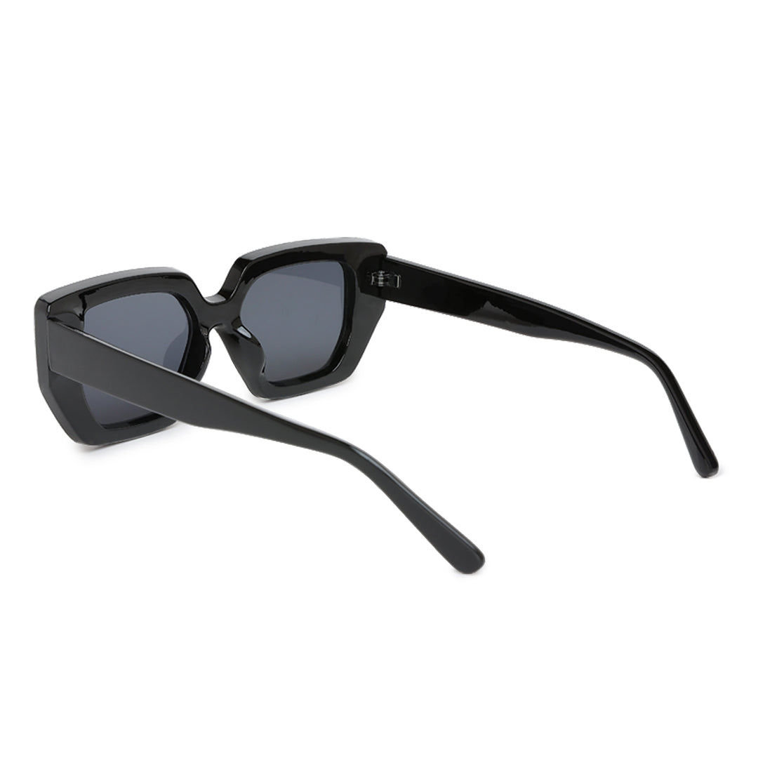 square winged sunglasses#color_black