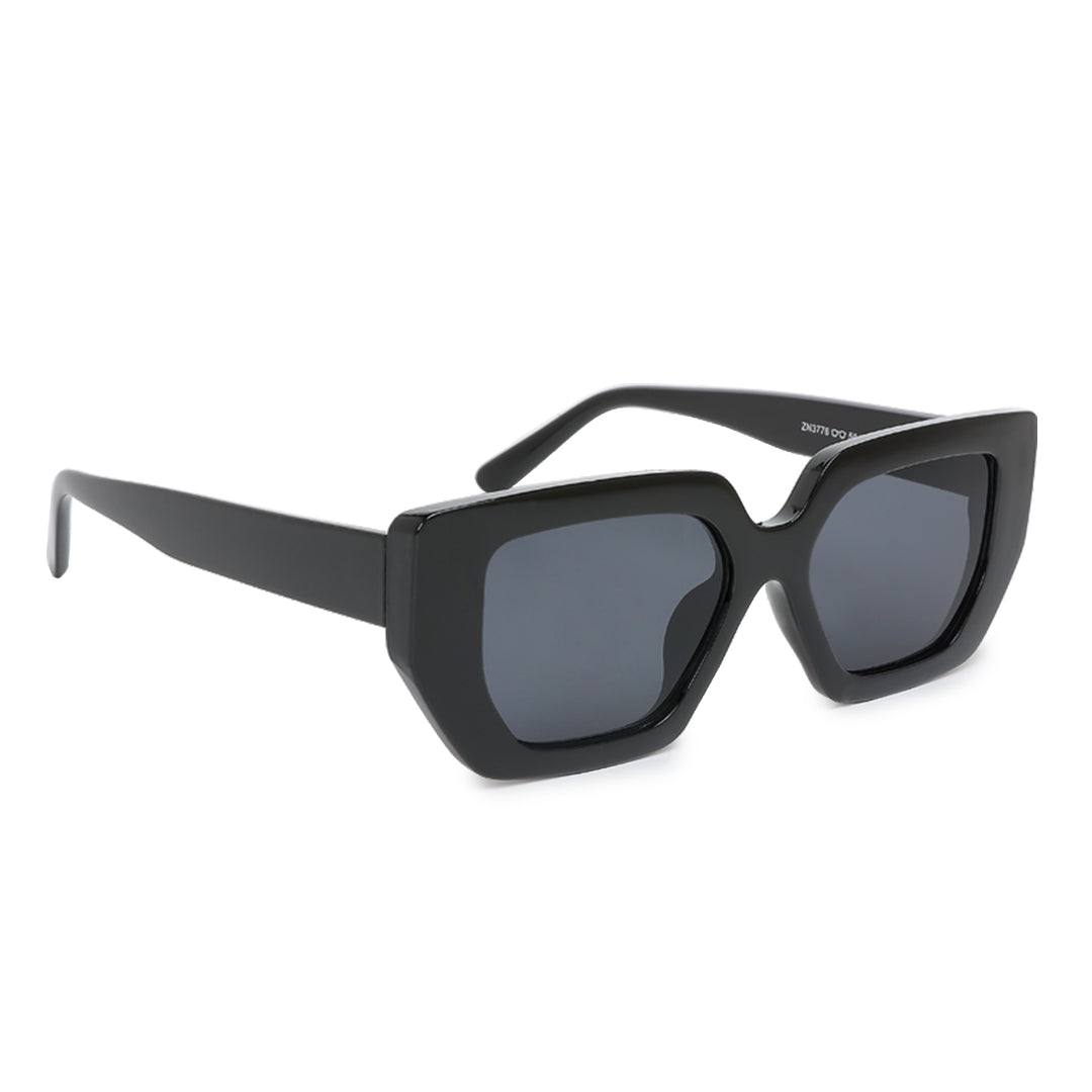 square winged sunglasses#color_black