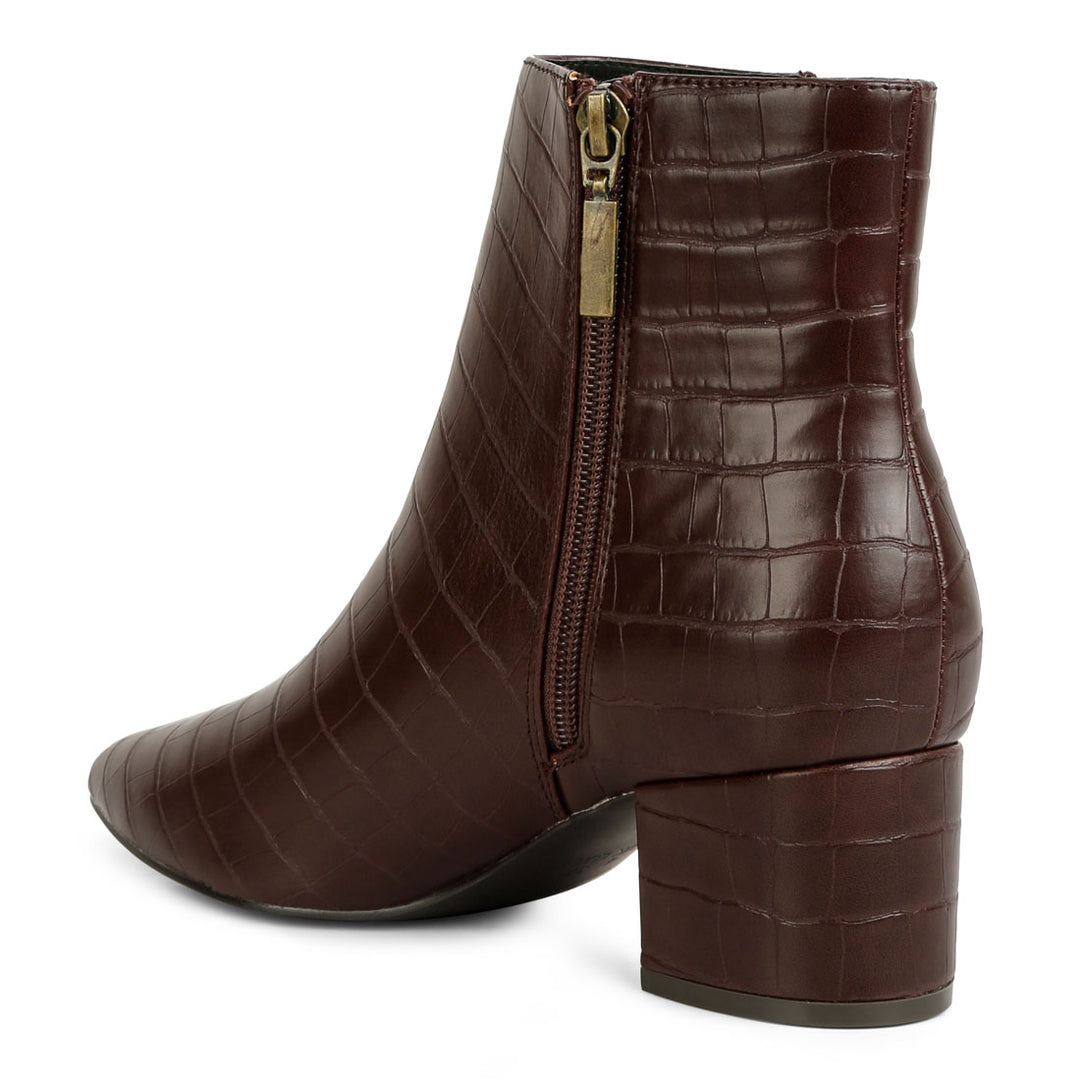 women sleek block heel ankle boots#color_brown