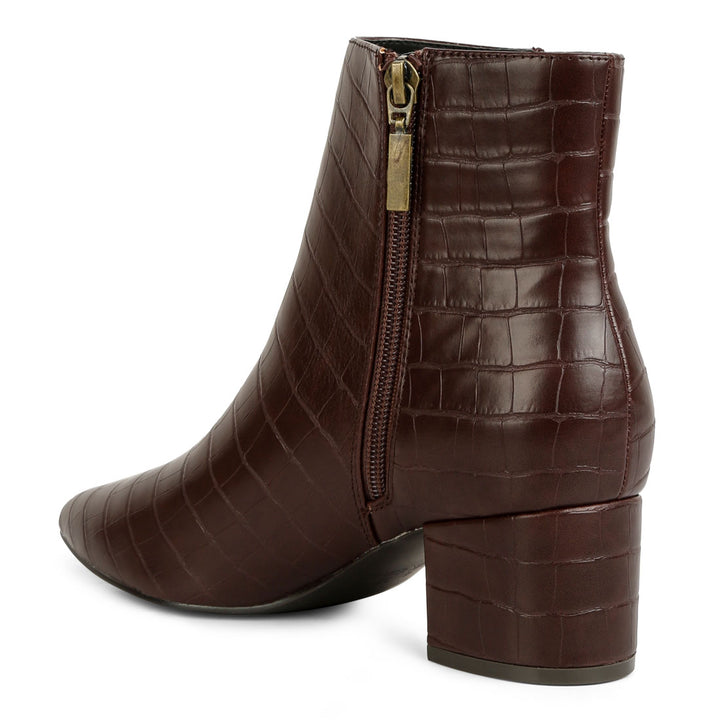 women sleek block heel ankle boots#color_brown