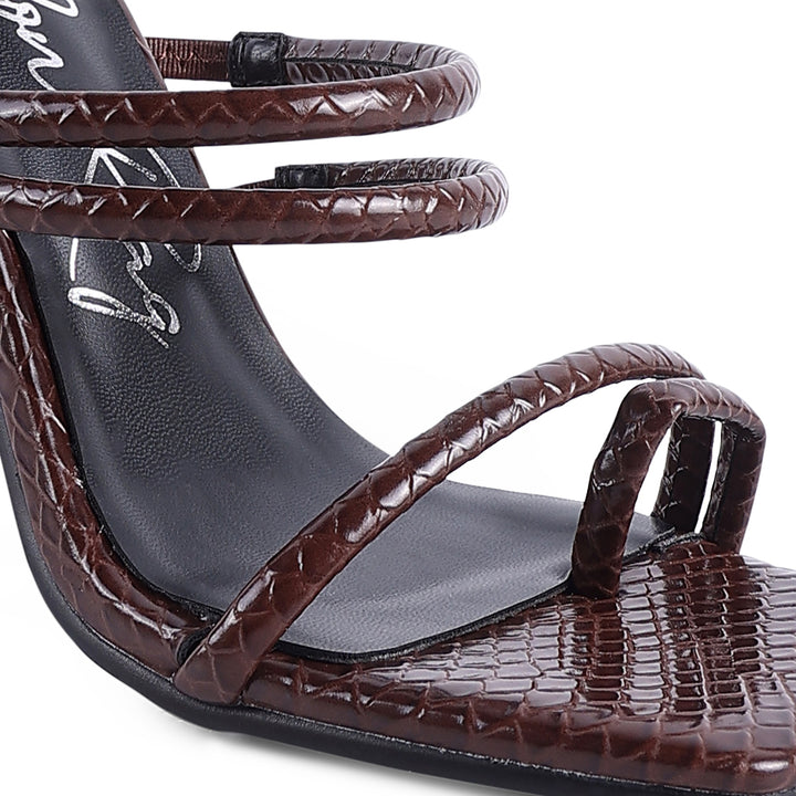 women block heeled croc sandals#color_brown
