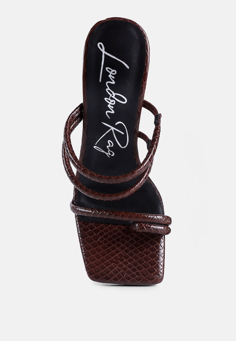 women block heeled croc sandals#color_brown