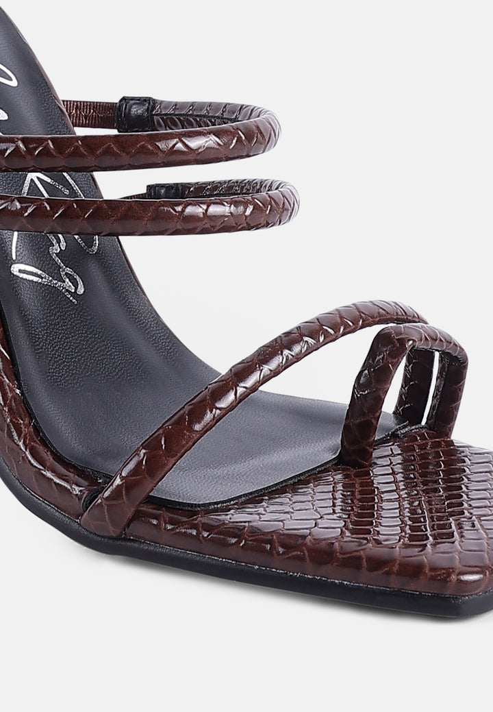 women block heeled croc sandals#color_brown
