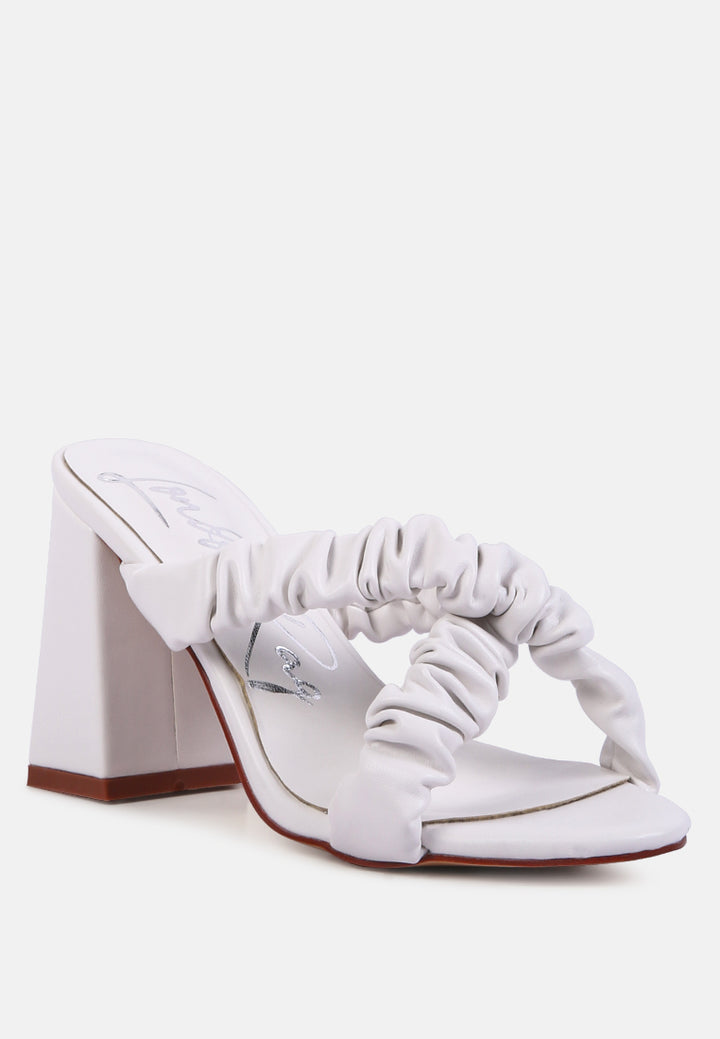 women strap block sandals#color_white