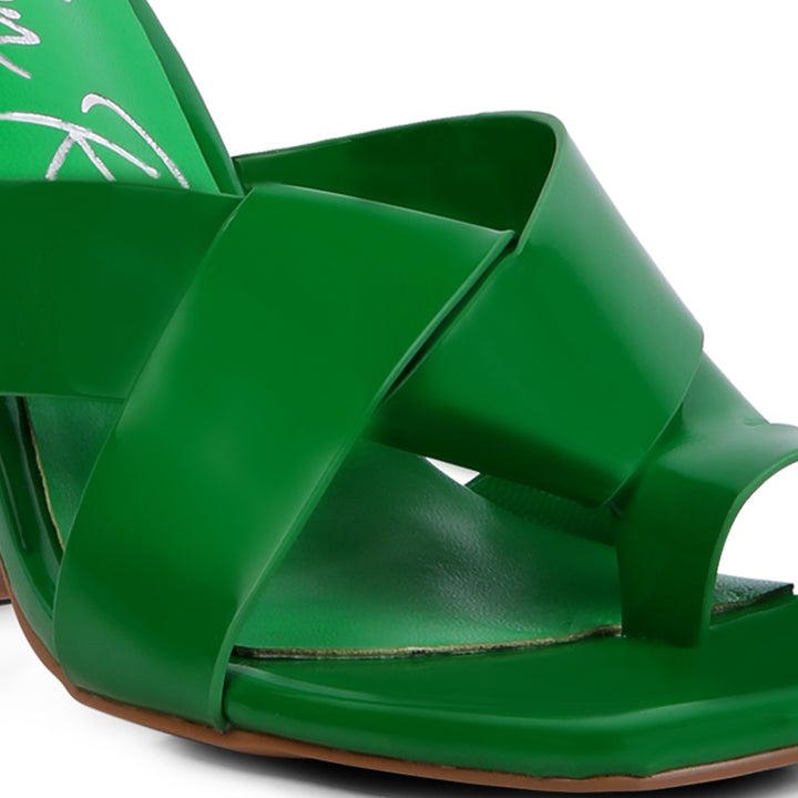 women intertwined toe ring heeled sandals#color_green