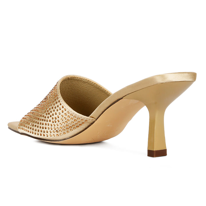 women heat set mid heel sandals#color_gold