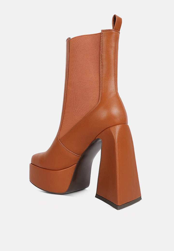 women high platform block heeled chelsea boot#color_tan