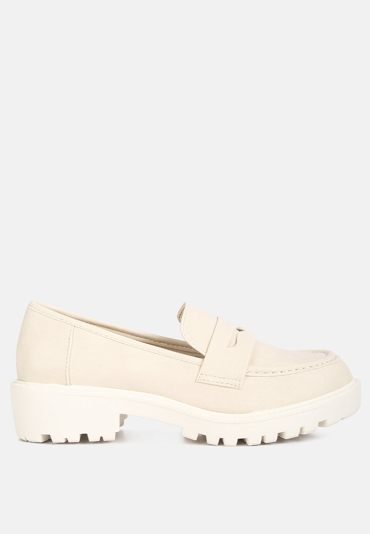 women semi casual lug loafer#color_off-white