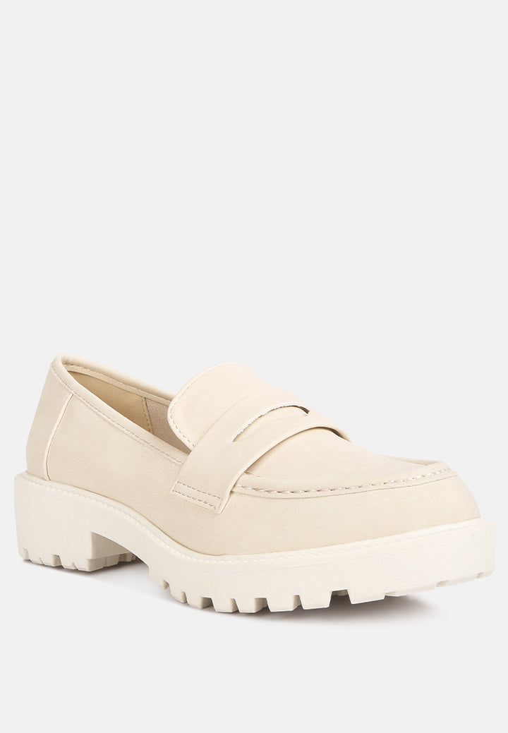 women semi casual lug loafer#color_off-white