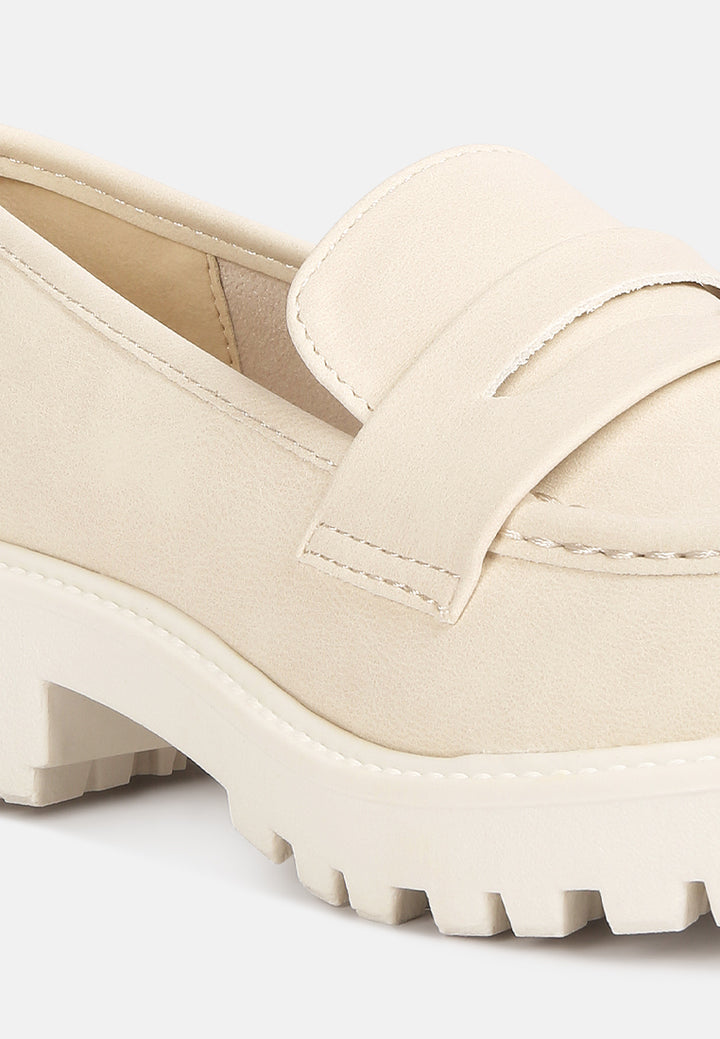 women semi casual lug loafer#color_off-white