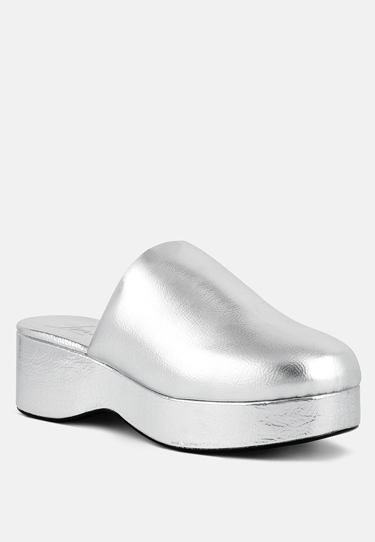 women olori solid platform slip on mules#color_silver
