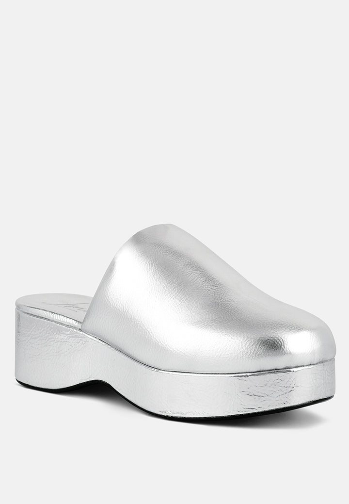 women olori solid platform slip on mules#color_silver