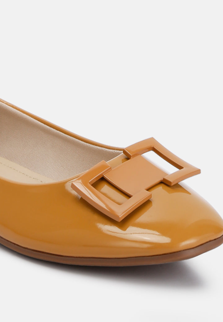 women embellished flat ballerinas#color_tan