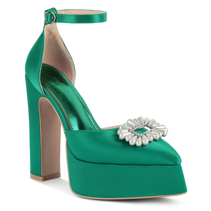 pearls brooch detail platform block heel sandals#color_green