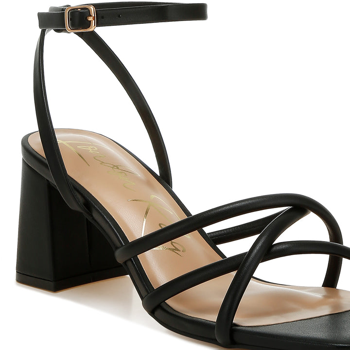 low block heel strappy sandals#color_black