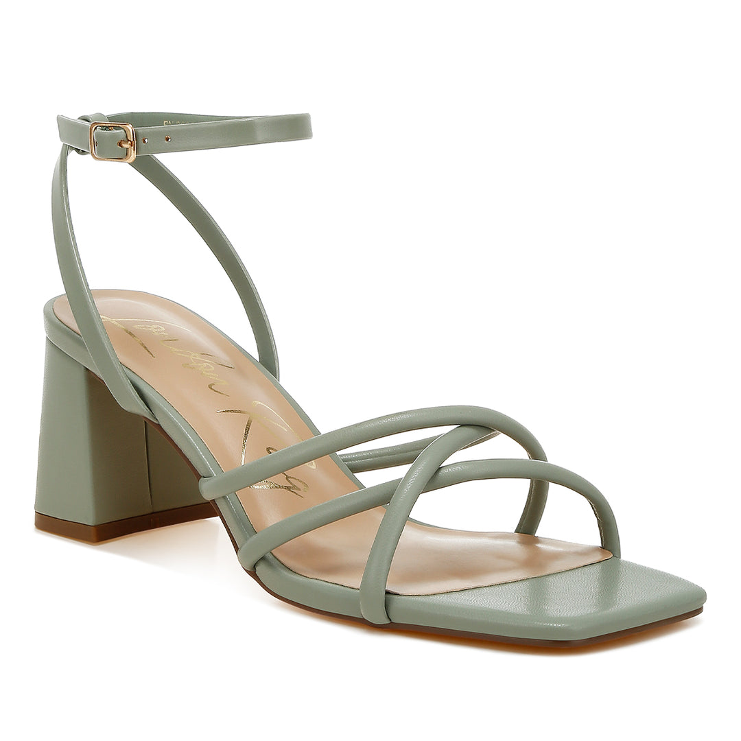 low block heel strappy sandals#color_green