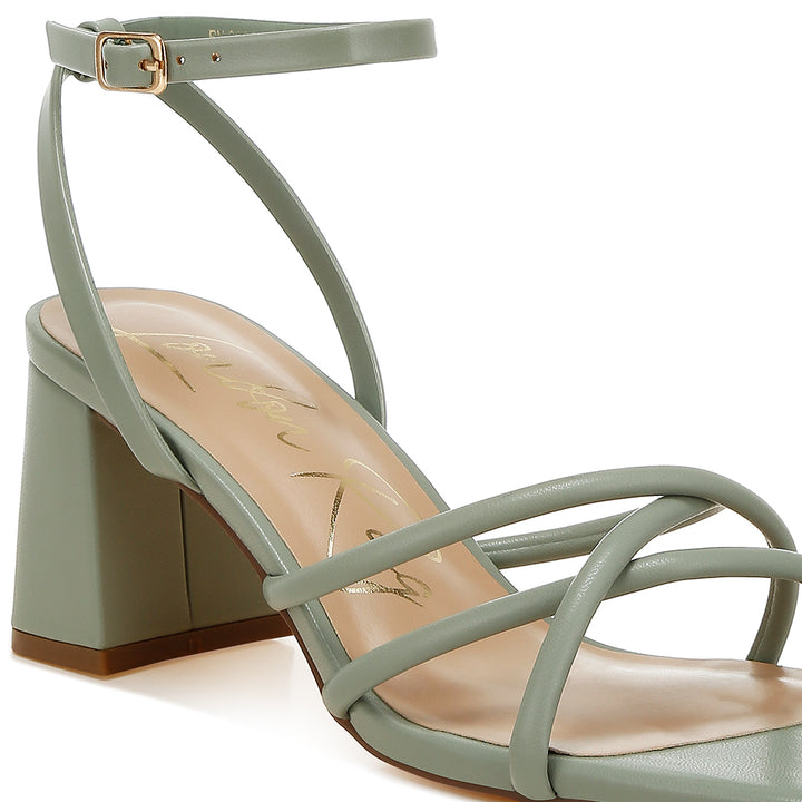 low block heel strappy sandals#color_green