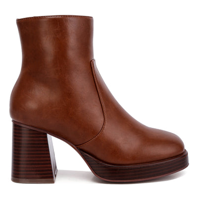 faux leather side zipper closure boots#color_brown