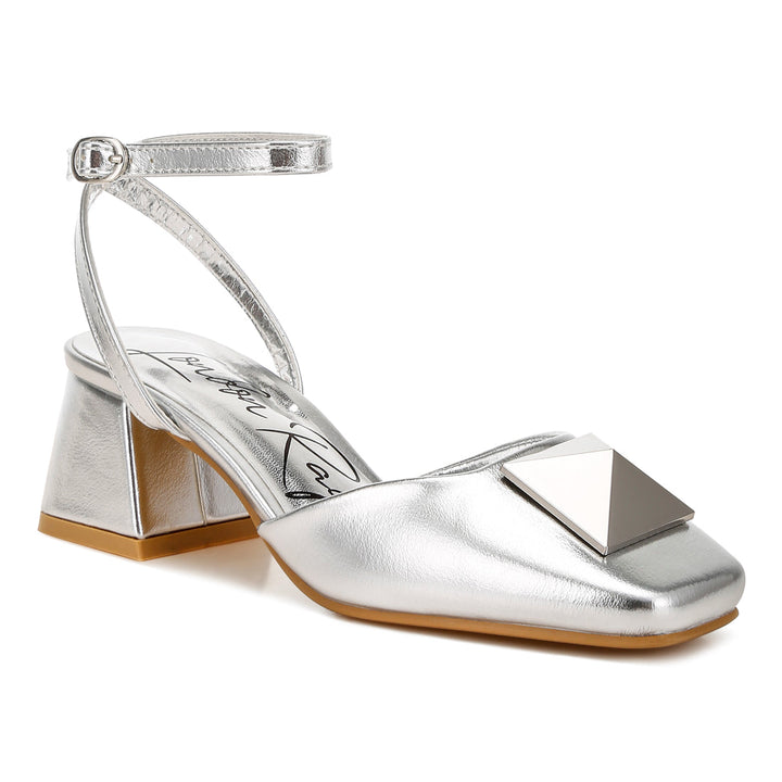 brooch detail ankle strap sandals#color_silver