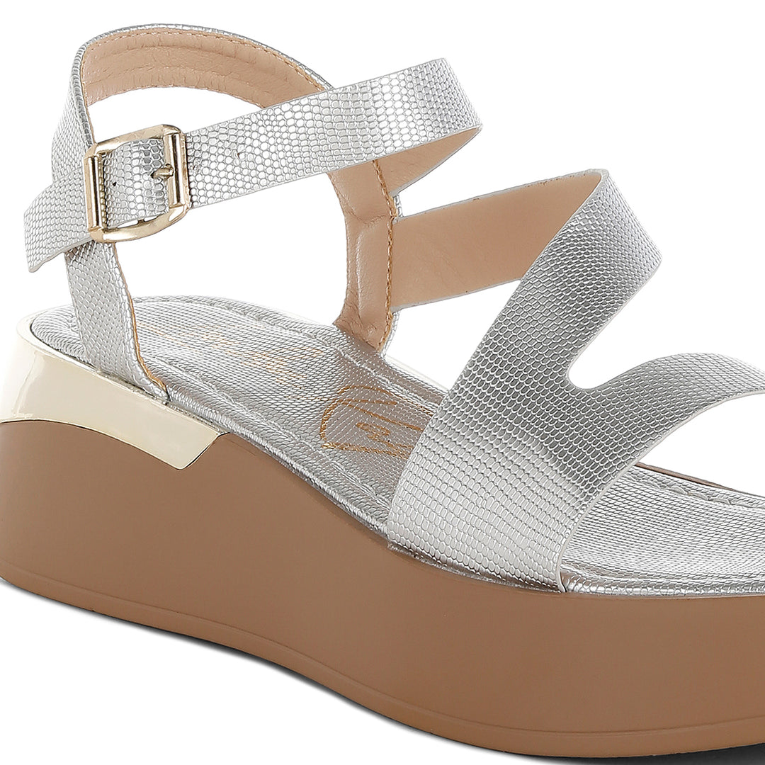 chunky flatform sandals
#color_silver