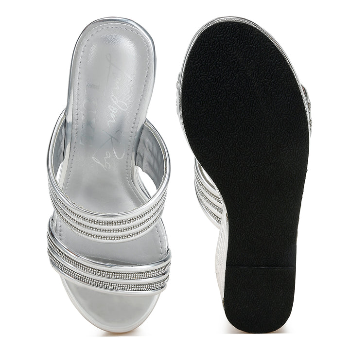 metallic faux leather wedge sandals#color_silver