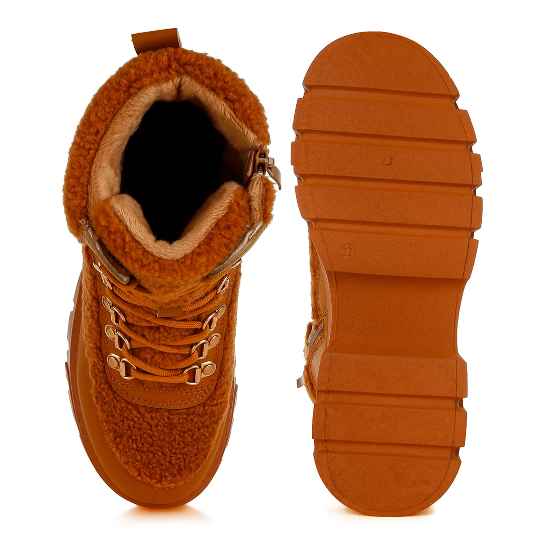 faux fur detail chunky hiker boots#color_tan