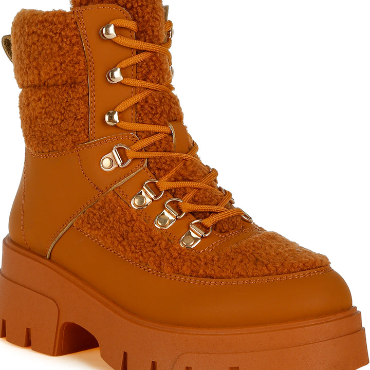 faux fur detail chunky hiker boots#color_tan